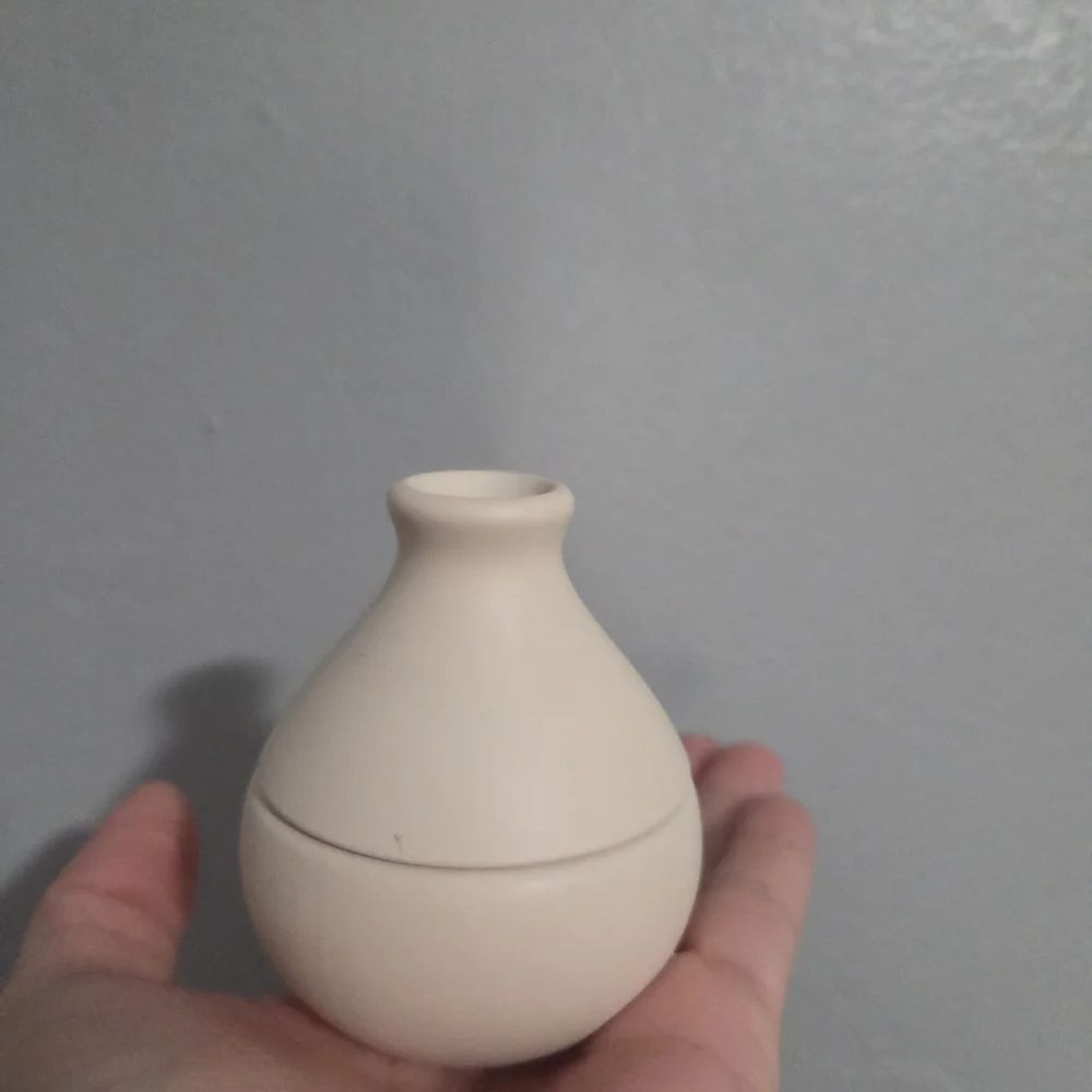 Neutral Cream Ceramic Bath & Body Jar - Picture 3 of 5